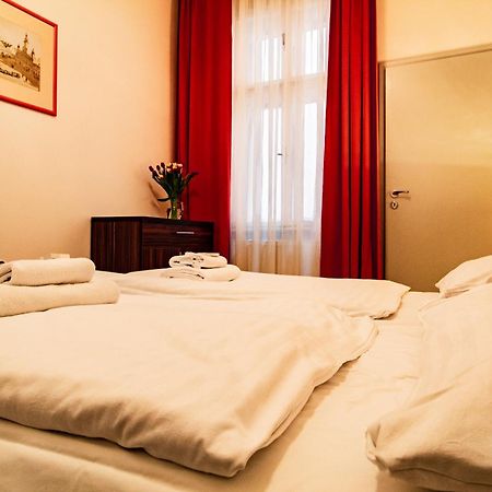 Residence U Cerne Veze Ceske Budejovice Bilik gambar