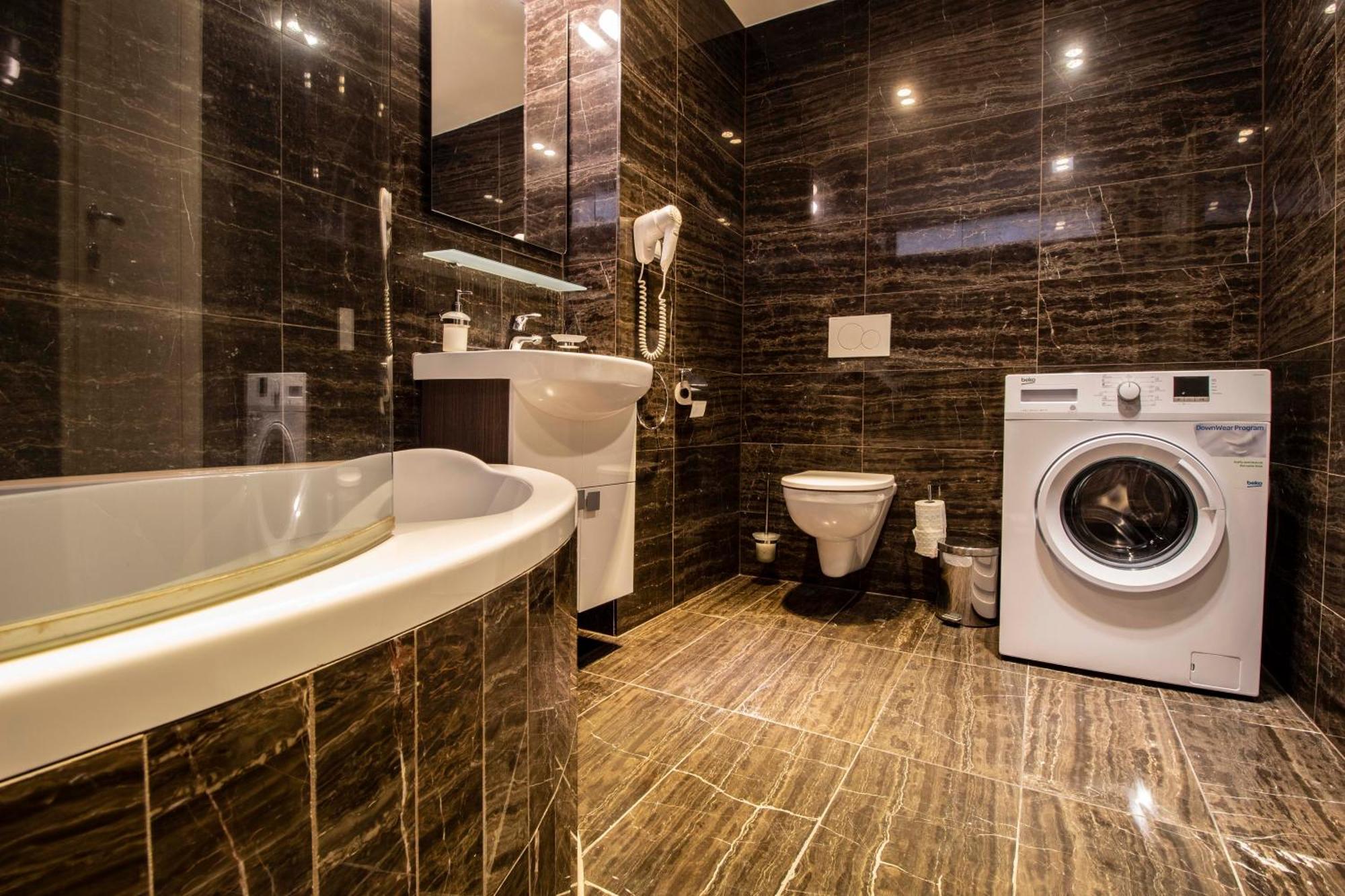 Residence U Cerne Veze Ceske Budejovice Bilik gambar