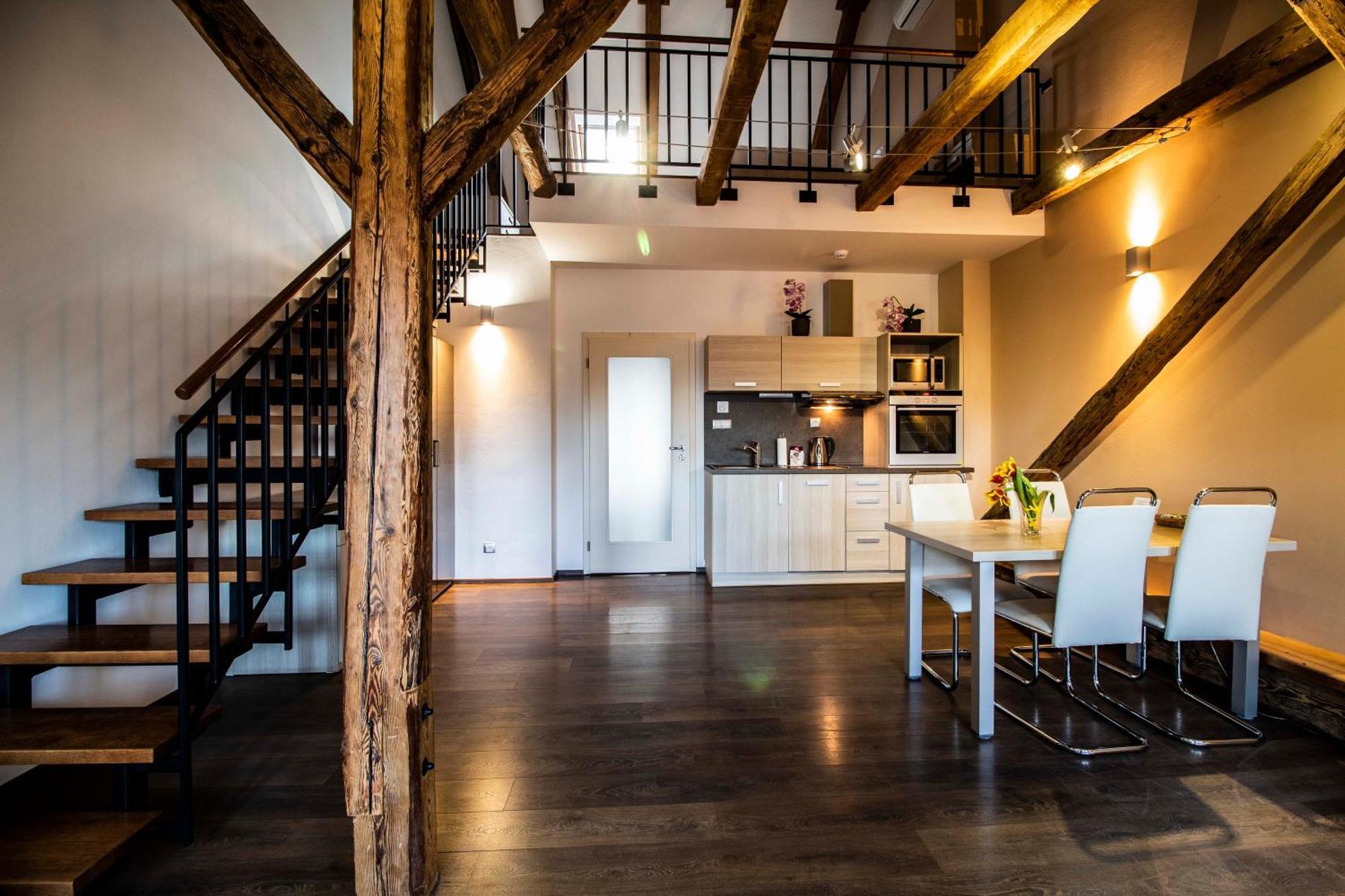 Residence U Cerne Veze Ceske Budejovice Bilik gambar
