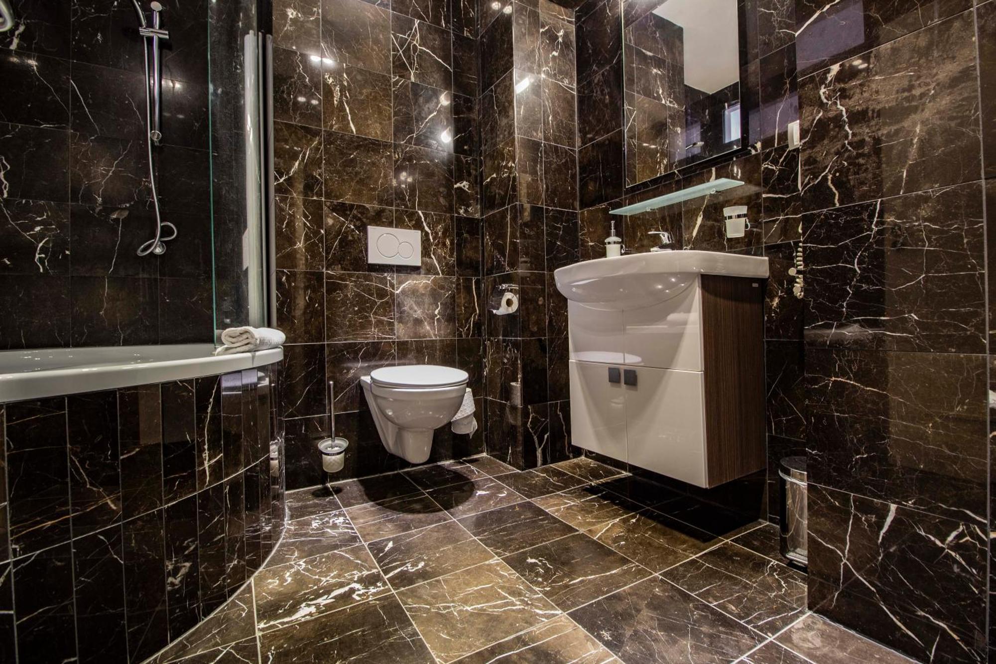 Residence U Cerne Veze Ceske Budejovice Bilik gambar