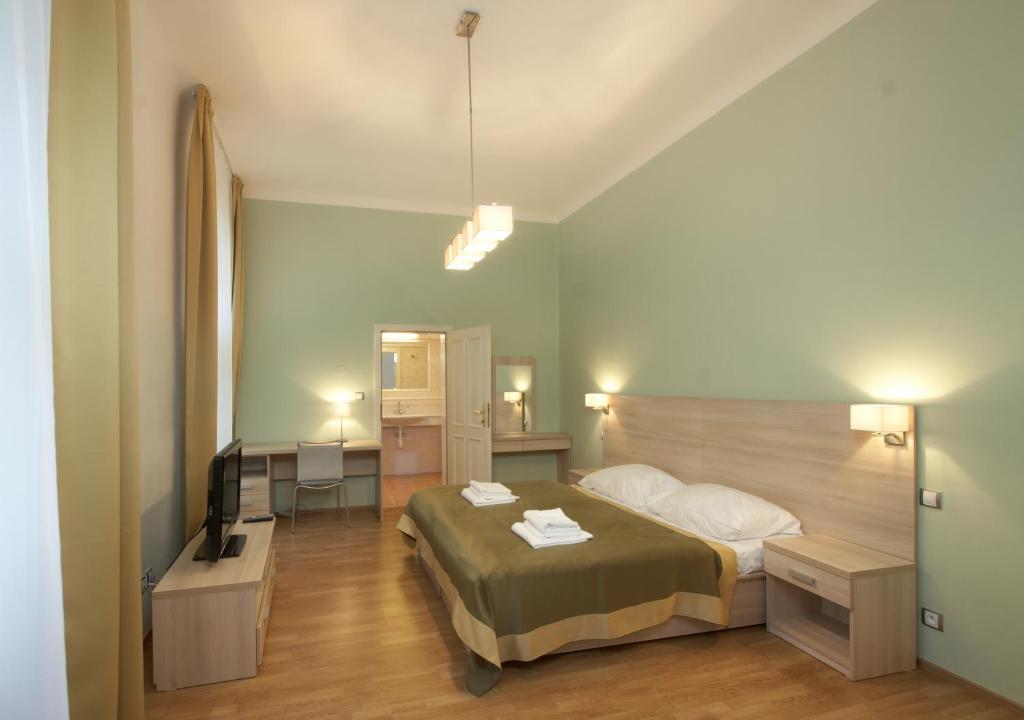 Residence U Cerne Veze Ceske Budejovice Bilik gambar