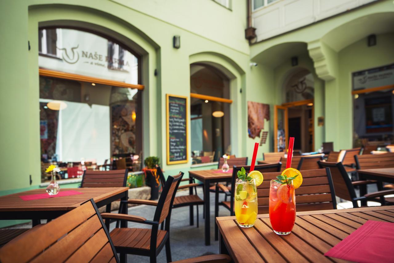 Residence U Cerne Veze Ceske Budejovice Luaran gambar