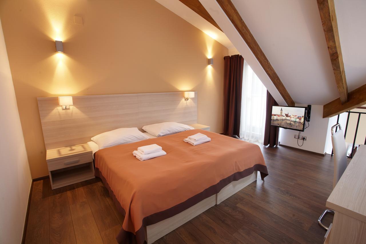 Residence U Cerne Veze Ceske Budejovice Luaran gambar