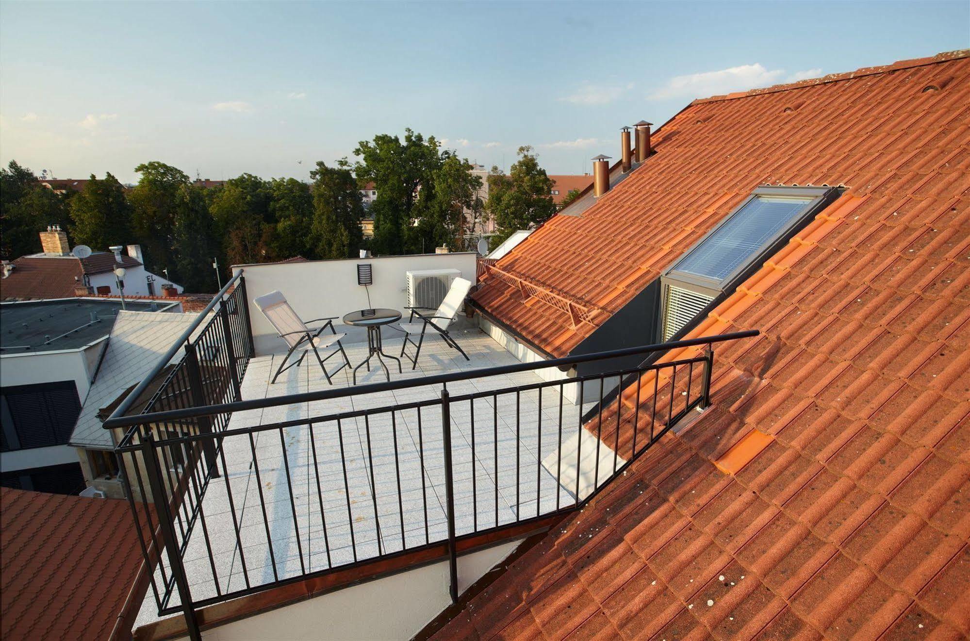 Residence U Cerne Veze Ceske Budejovice Luaran gambar